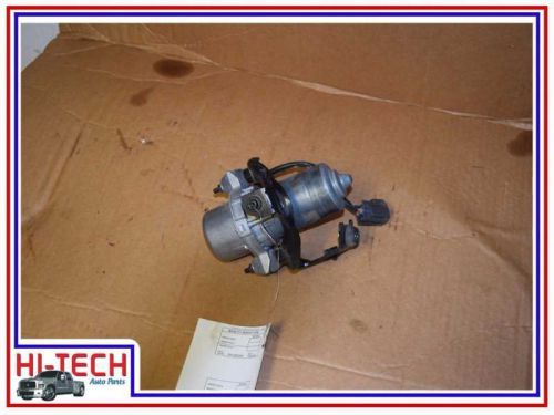 12 volvo 60 series s60 t5 5 cyl vacuum pump 31329920