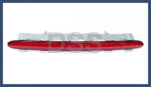 Genuine mercedes w209 clk-class third stop brake light clk rear 320 350 500 55