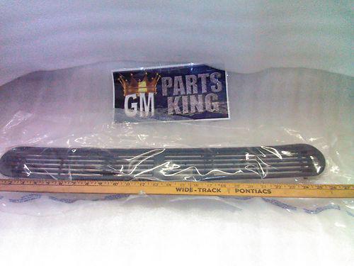 Gm oem 15046436 instrument panel-defroster grille