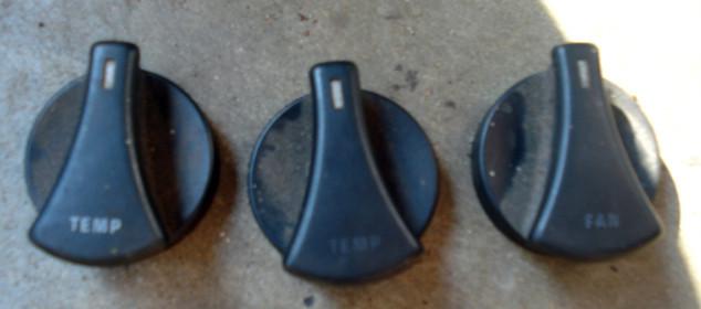 87-89 mustang a/c control knobs oem black 5.0 (set)