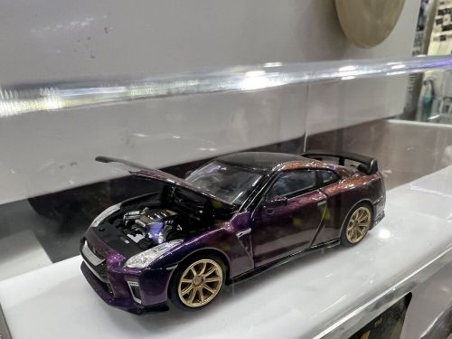 Motor helix mh 1/64 ￼ nissan gt-r(r35 ) 2024 exclusive  midnight purple iii