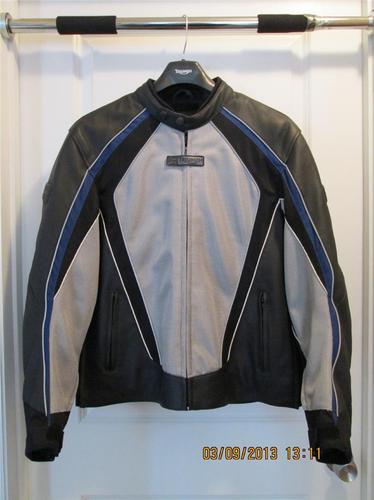 Mens triumph fitted motorcycle jacket with leather sleeves size 44 new