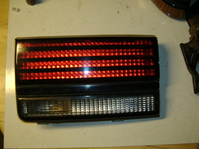 Rh passenger tail light 91 92 93 pontiac sunbird 