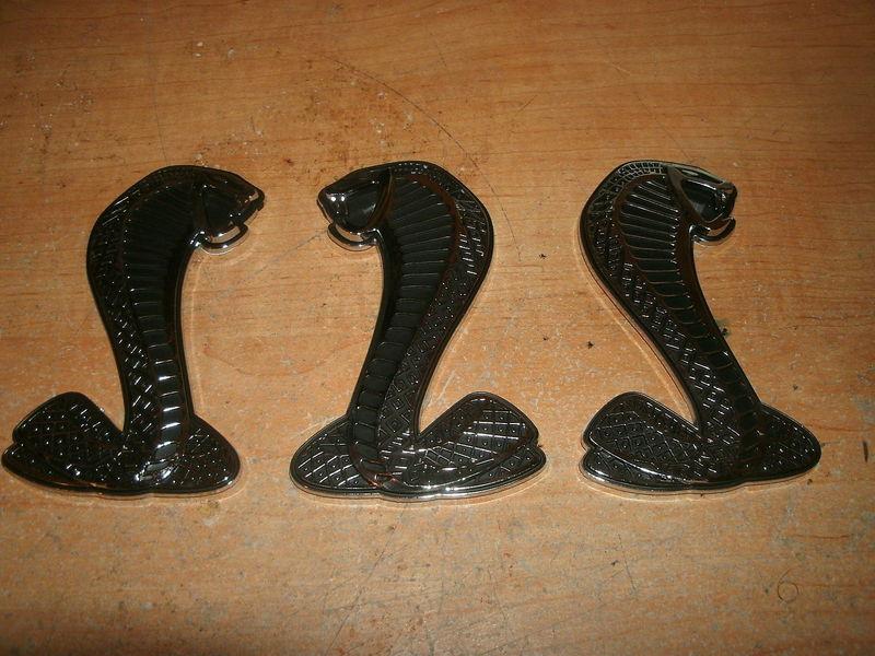 Ford mustang shelby cobra torino cobra vintage snake emblems 3pc l/r set of 3 4"