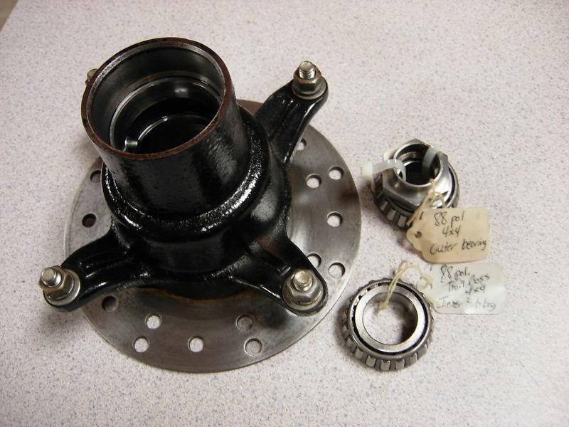 88 polaris trailboss 4x4 nice left front hub with bearings 5130682