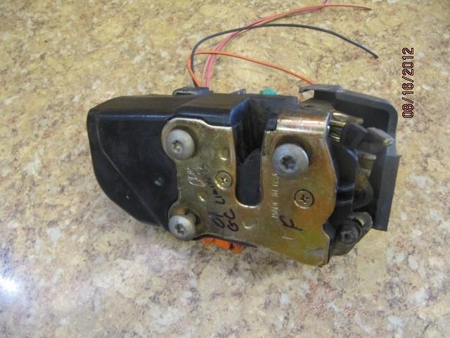 99-04 jeep grand cherokee lock actuator driver front lf 03 02 01 00 1