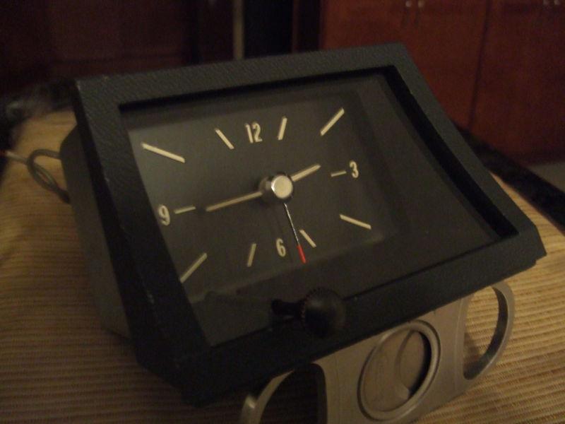 1969  (1970) cadillac and eldorado dash clock working original nice