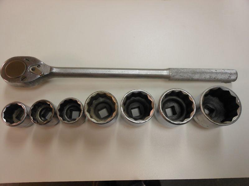 Vtg proto 3/4" drive ratchet wrench #5649 & 7 sae 12 pt sockets