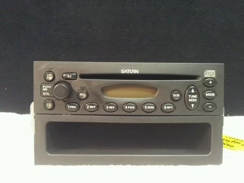  2000 01 02 oem  saturn sl series  radio/ cd player  / compartment