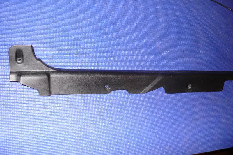 Left drivers door rocker panel trim 84 85 86 87 corolla gt-s  hatchback