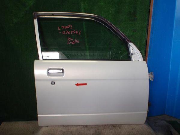 Daihatsu mira 2002 front right door assembly [0113100]