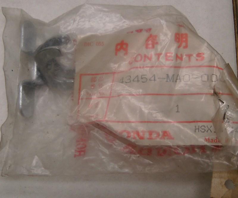  honda nos oem 1981-85 xr200r/250r/350r/500r brake cable fix plate 43454-ma0-000