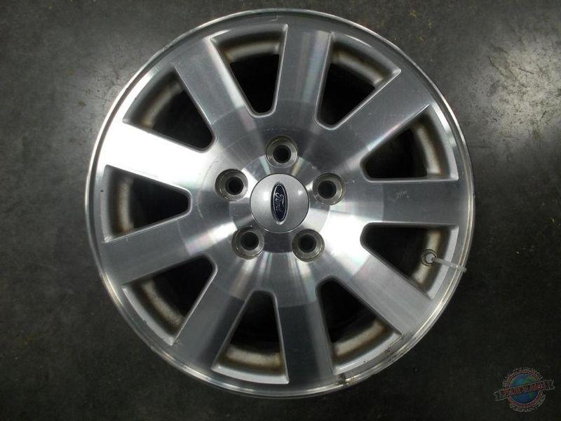 (1) wheel crown victoria 1203748 06 07 08 alloy 85 percent oxidation