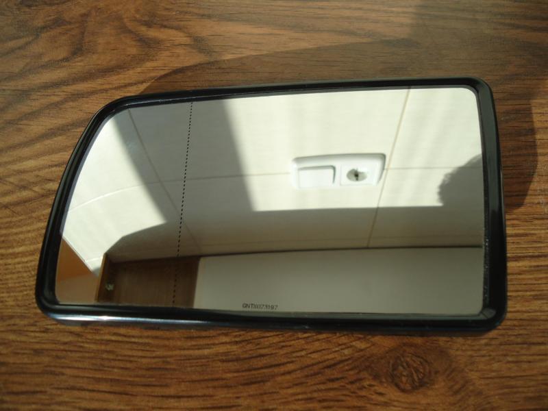 Oem mercedes e class w210 (1995-1998) lh glass mirror , auto dim small defect