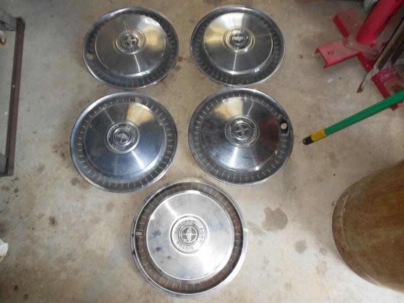 76-77 ford van/f150 pickup hub caps (5)