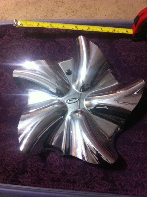 1 neepe wheels chrome center cap   part# 10766  stock# 374