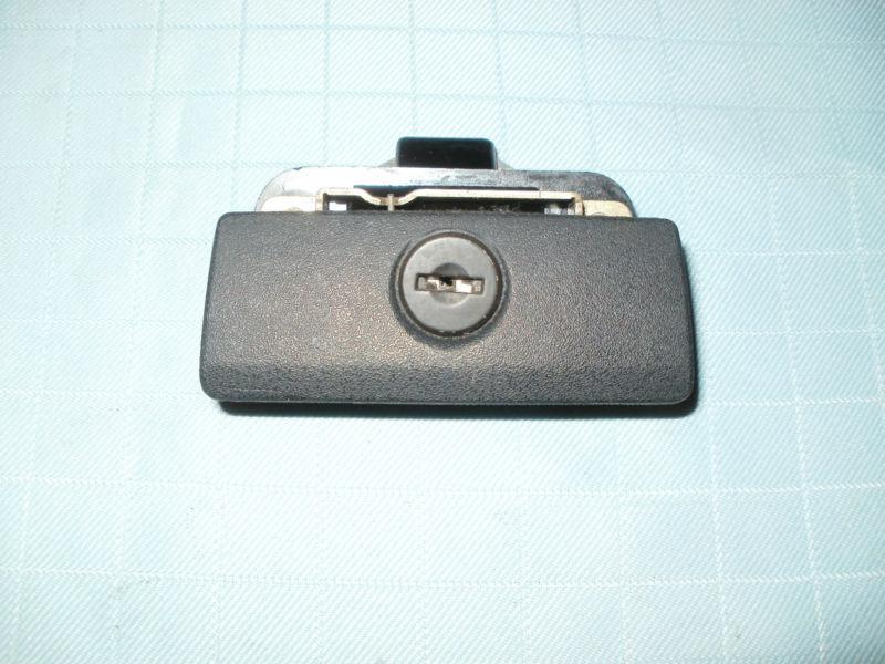 Bmw e23 7 series 735 735i 740 740il glove box latch oem e23 e28 e30