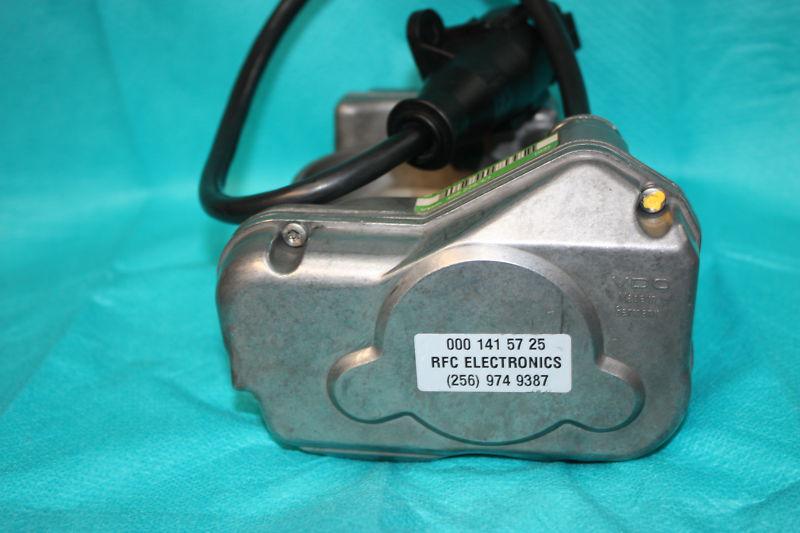 Mercedes throttle body actuator    000 141 57 25