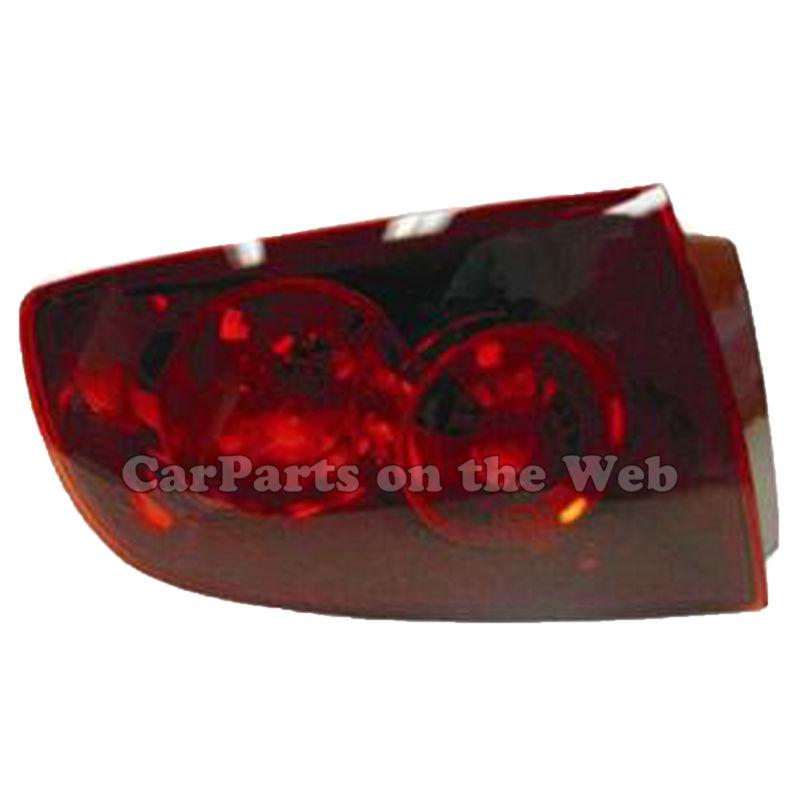 New 2004-2006 mazda 3 sedan tail light lamp assembly driver side left ma2800119