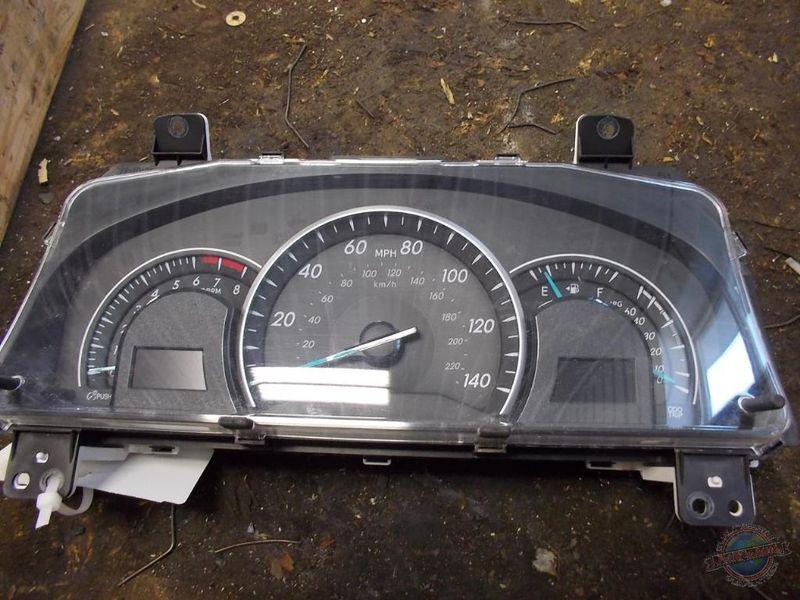 Cluster / speedometer camry 1216182 12 cluster 46k lifetime warranty