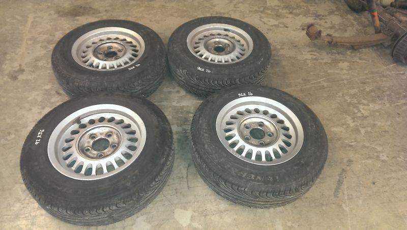 1992  90-94 jaguar xj6 4.0l set of tires & rims 205x70x15