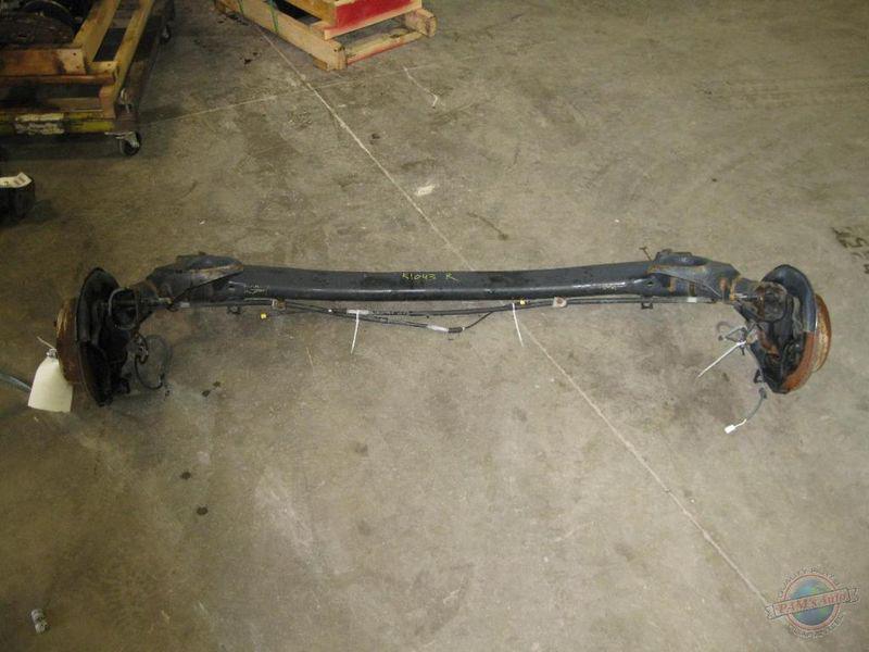 Rear axle beam sienna 1083590 04 05 06 07 08 09 10 loaded