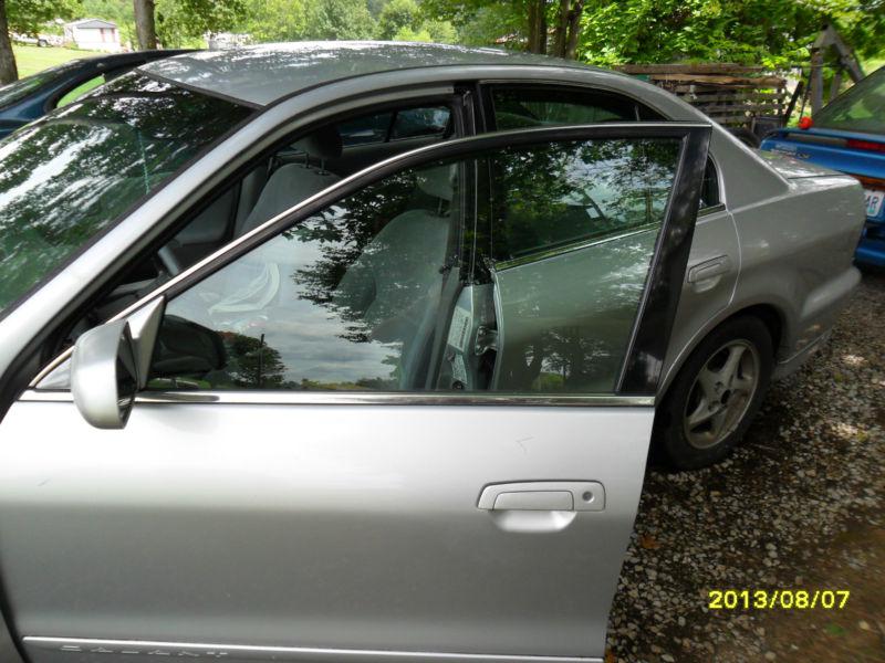 99-03 mitsubishi galant left driver side front  door glass window oem