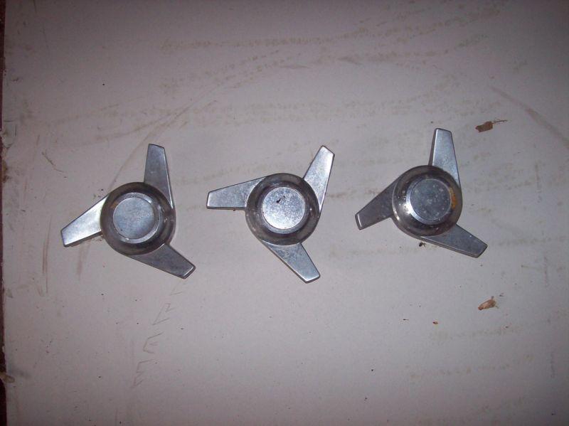 3 old used  center cap wheel spinners