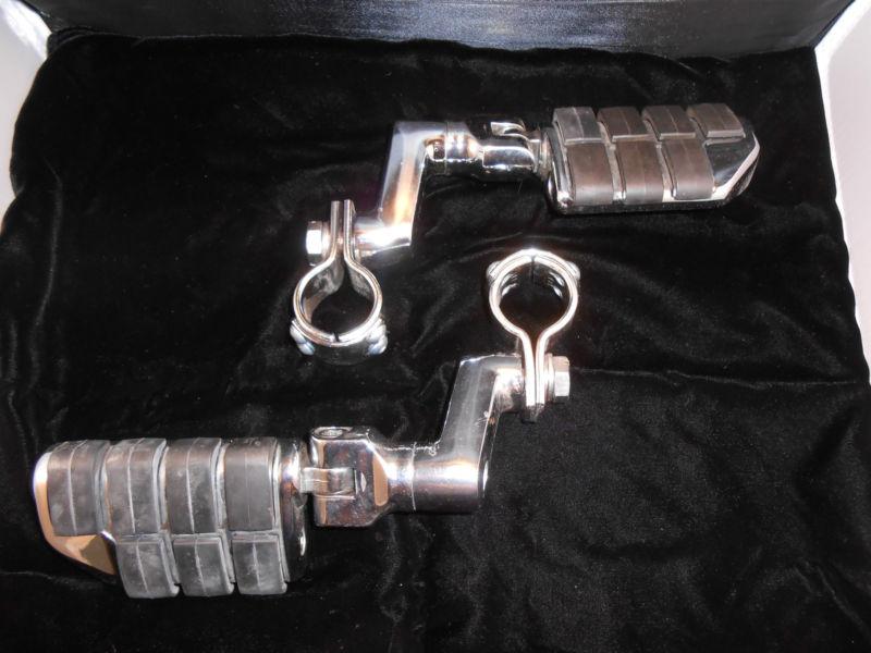 Kuryakan foot pegs- no reserve auction