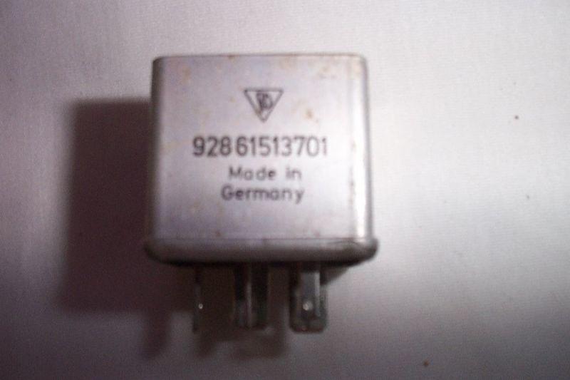 928 porsche fog light relay  #(928 615 137 01) tested gd. clean cond. '84-'86 !!