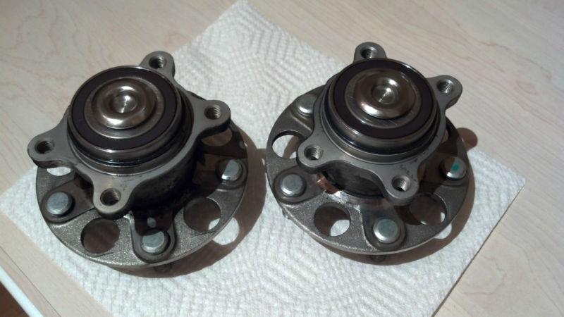 *** 06-10 honda civic x2 oem rear wheel bearing / hub assemblies ***