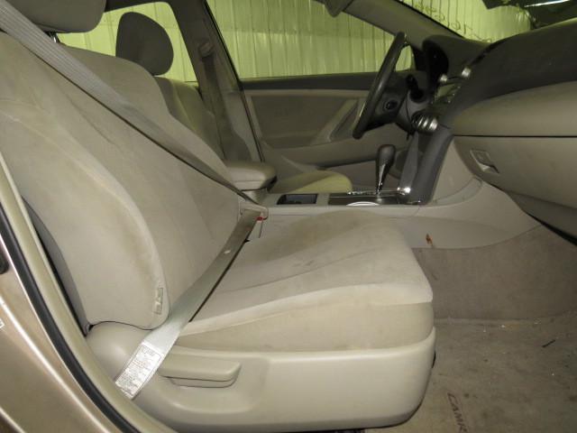 2007 toyota camry front passenger seat belt & retractor only tan