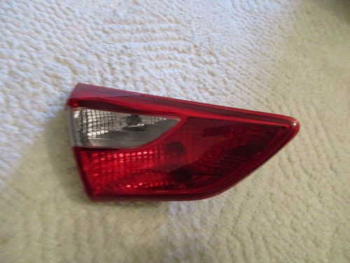 13 14 hyundai elantra gt drivers lh trunk mount inner taillight