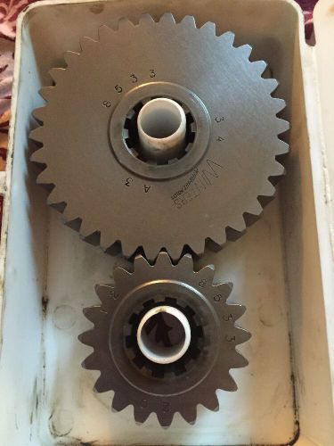 Winters quick change rear end gear,set #33,       10 spline      18-23