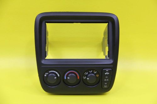 1997 98 99 00 2001 / honda cr-v ac/ heater climate control with radio bezel oem