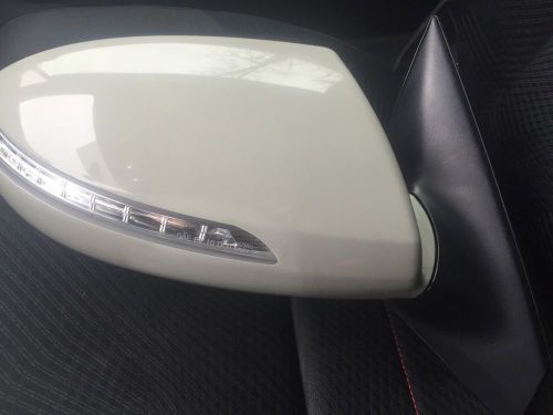 Power signal lamp door mirror right passenger side for 11-15 kia sportage