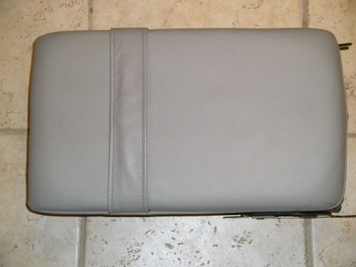 1999 volvo s80 rear passengers center console arm rest cups storage