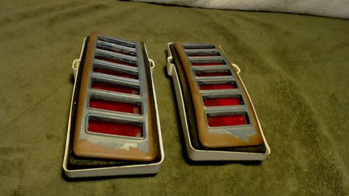 (2) 1970 chevrolet malibu rear side lights right and left 5962992 5962991