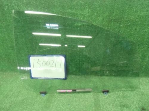 Toyota vitz 2009 front right door glass [7-13130]