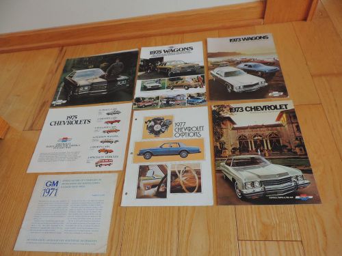 Old chevrolet chevy car auto sales brochures 1970s advertising free shipping