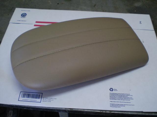 Lincoln navigator console lid top center arm rest 1998-2002 tan