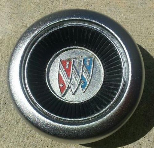 1970-72 buick horn cap badge