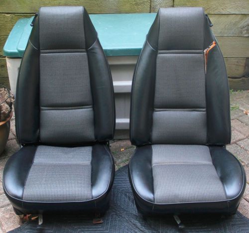 1974 camaro type lt deluxe comfortweave front bucket seats - black