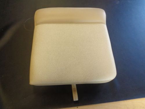 Scout 210 xsf tan starboard bottom jump seat cushion 16&#034; x 15&#034; marine boat