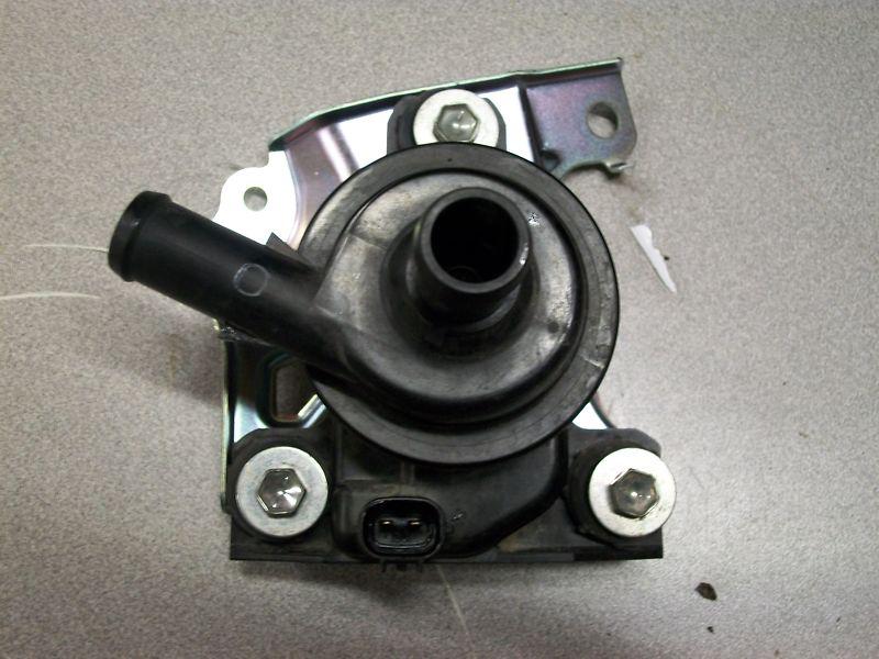 Toyota prius inveter pump