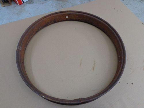 Antique car 26&#034; split rim mt-127