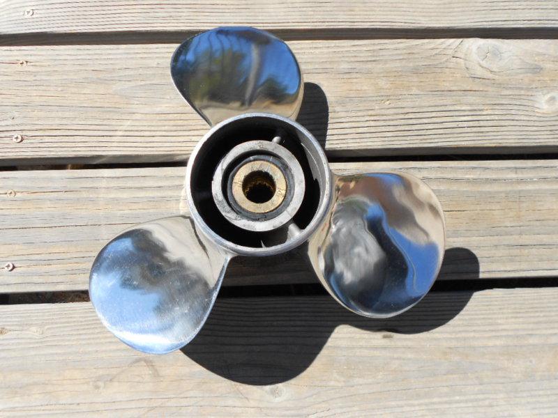 Mercury marine stainless propeller prop 48-74266 19p pitch 15 spline boat 