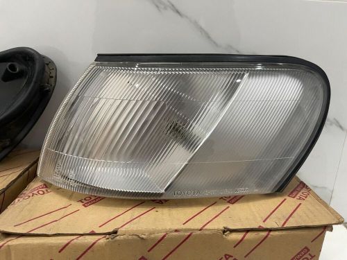 Toyota corolla ee101 ae100 ae101 sedan side parking/corner lights japanese oem