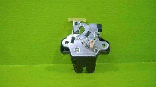 09 10 toyota corolla 1.8l at trunk lock latch oem 2612-13