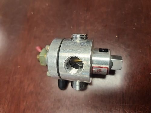 Mallory 4309 adjustable fuel pressure regulator